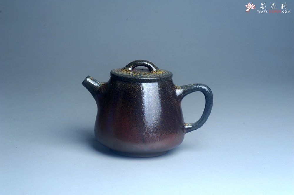 紫砂壶图片：美壶特惠 精致柴烧高石瓢壶 柴烧之佳品 - 宜兴紫砂壶网