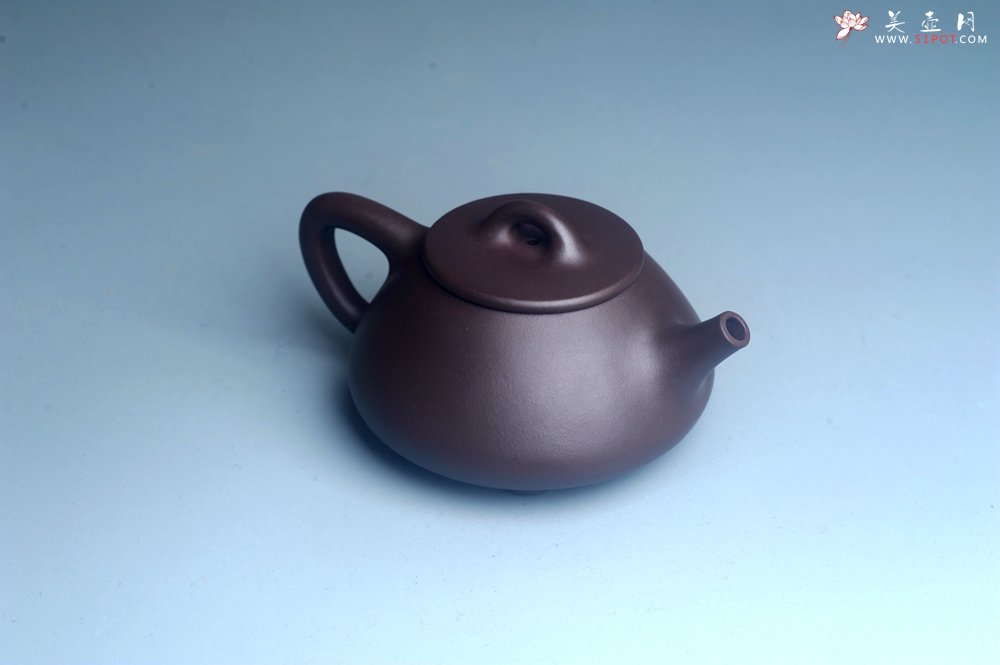 紫砂壶图片：油润底曹青 全手工石瓢壶 特文气 - 宜兴紫砂壶网