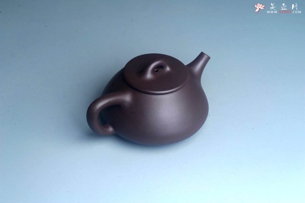 紫砂壶图片：油润底曹青 全手工石瓢壶 特文气 - 宜兴紫砂壶网