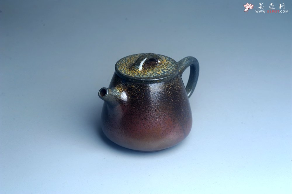 紫砂壶图片：美壶特惠 精致柴烧高石瓢壶 柴烧之佳品 - 宜兴紫砂壶网