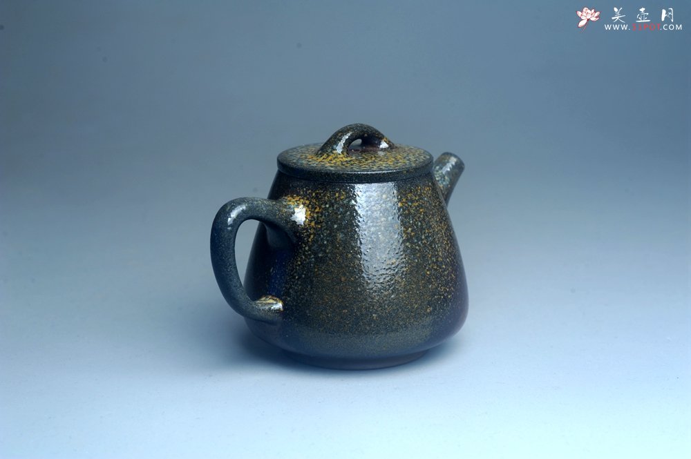 紫砂壶图片：美壶特惠 精致柴烧高石瓢壶 柴烧之佳品 - 宜兴紫砂壶网