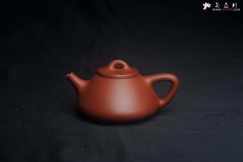 紫砂壶图片：潜力股周小培老师 老师家藏黄龙山一号井小红泥 全手工小子冶石瓢茶壶 特文气 - 宜兴紫砂壶网