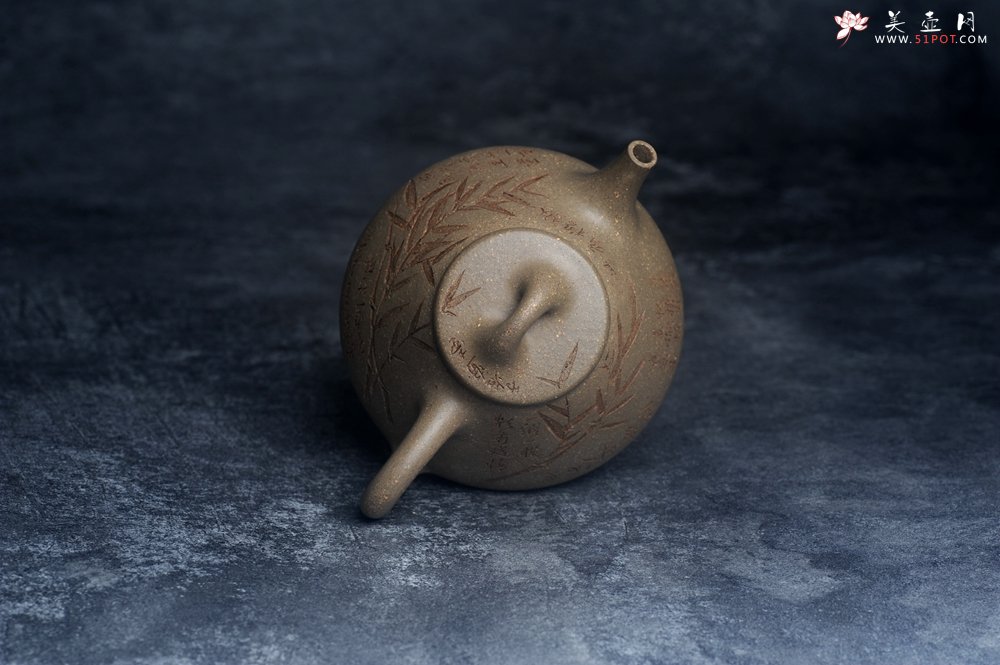 紫砂壶图片：高温四号井老青段 全手工子冶石瓢 装饰经典老子冶画面板桥竹 特有品味 期待与您结缘 - 宜兴紫砂壶网