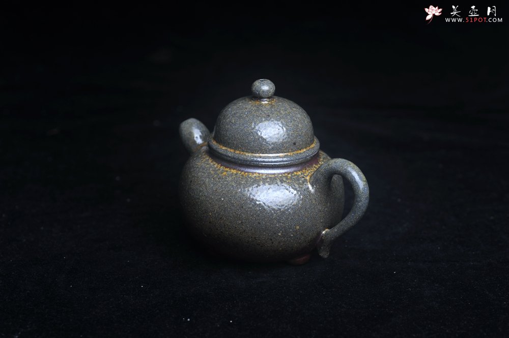 紫砂壶图片：美壶特惠 精致柴烧三足鼎壶 柴烧之佳品 - 宜兴紫砂壶网