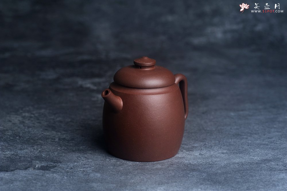 紫砂壶图片：美壶特惠 精致黑星红拼紫泥（家藏限量）高帽巨轮壶 球孔出水爽利 茶人醉爱 - 宜兴紫砂壶网