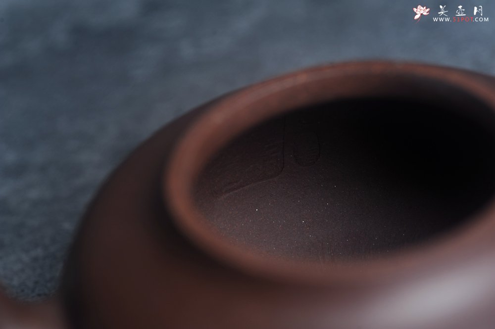 紫砂壶图片：潜力股周小培老师 特好紫泥 全手工上新桥壶 好壶期待与您结缘 - 宜兴紫砂壶网