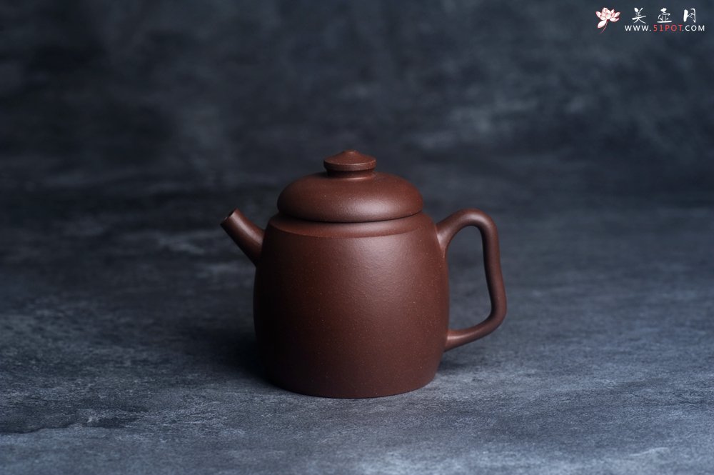 紫砂壶图片：美壶特惠 精致黑星红拼紫泥（家藏限量）高帽巨轮壶 球孔出水爽利 茶人醉爱 - 宜兴紫砂壶网