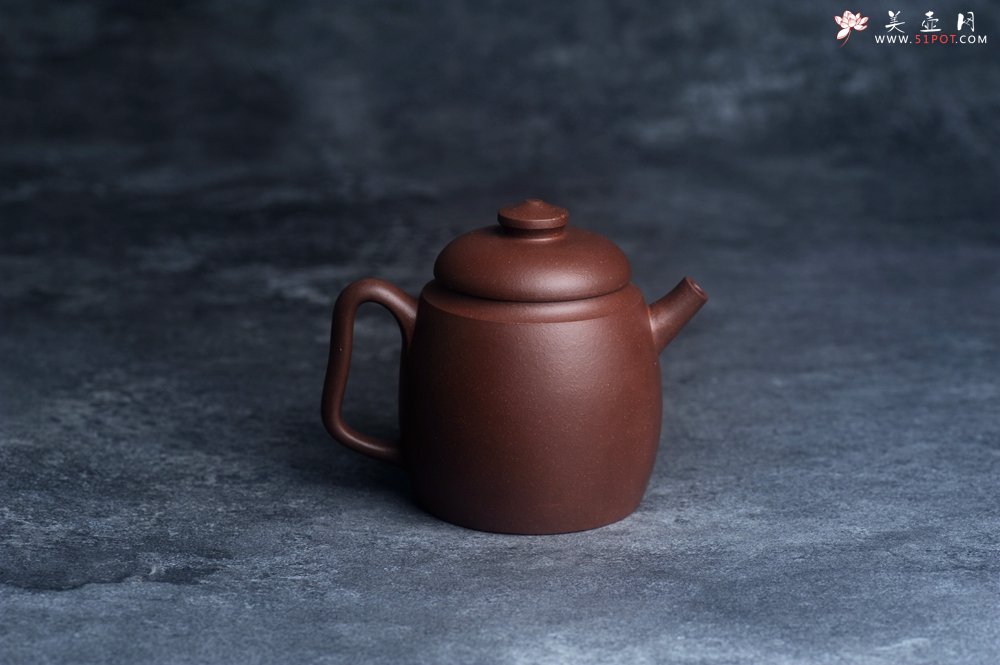 紫砂壶图片：美壶特惠 精致黑星红拼紫泥（家藏限量）高帽巨轮壶 球孔出水爽利 茶人醉爱 - 宜兴紫砂壶网