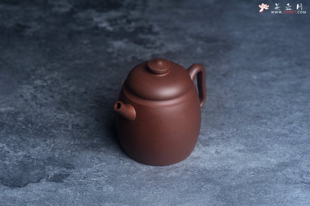 紫砂壶图片：美壶特惠 精致黑星红拼紫泥（家藏限量）高帽巨轮壶 球孔出水爽利 茶人醉爱 - 宜兴紫砂壶网
