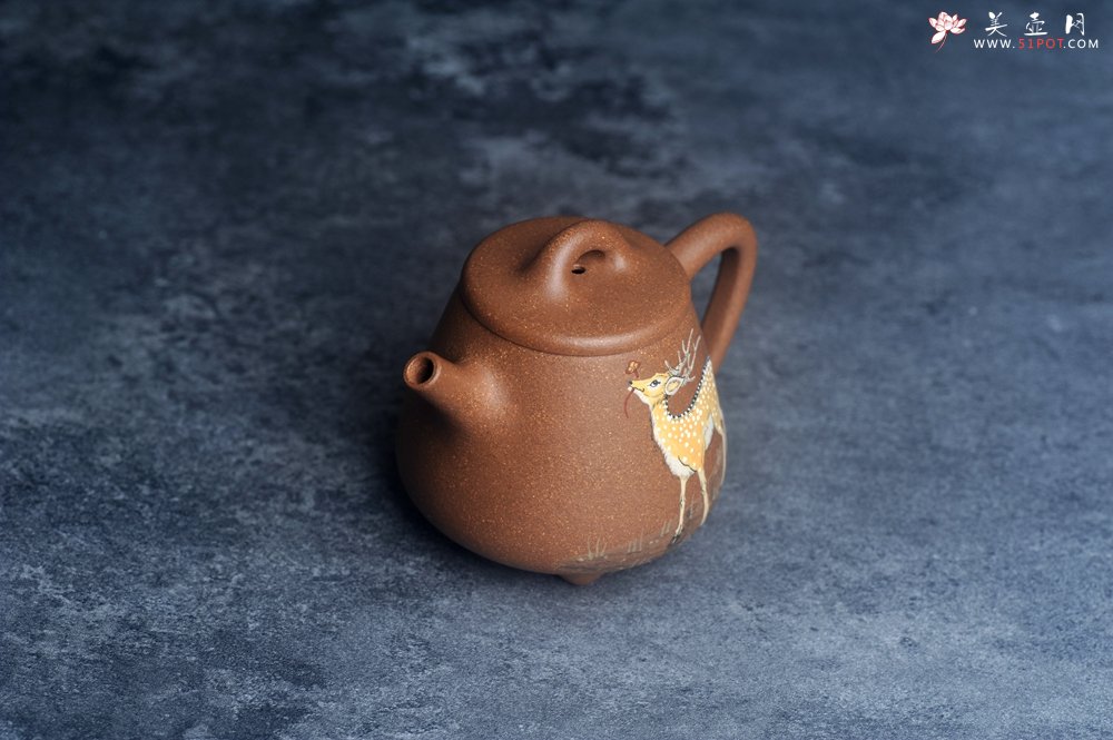 紫砂壶图片：美壶特惠 潜力股王静然 精致老段泥高石瓢 泥绘梅花鹿 特文气 呦呦鹿鸣食野之苹 - 宜兴紫砂壶网
