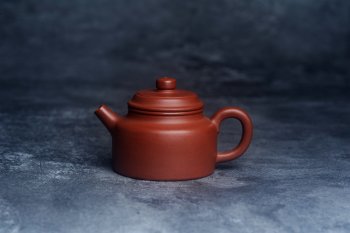 紫砂壶图片：油润老清水泥全手工小品德中壶 特实用文气 - 宜兴紫砂壶网