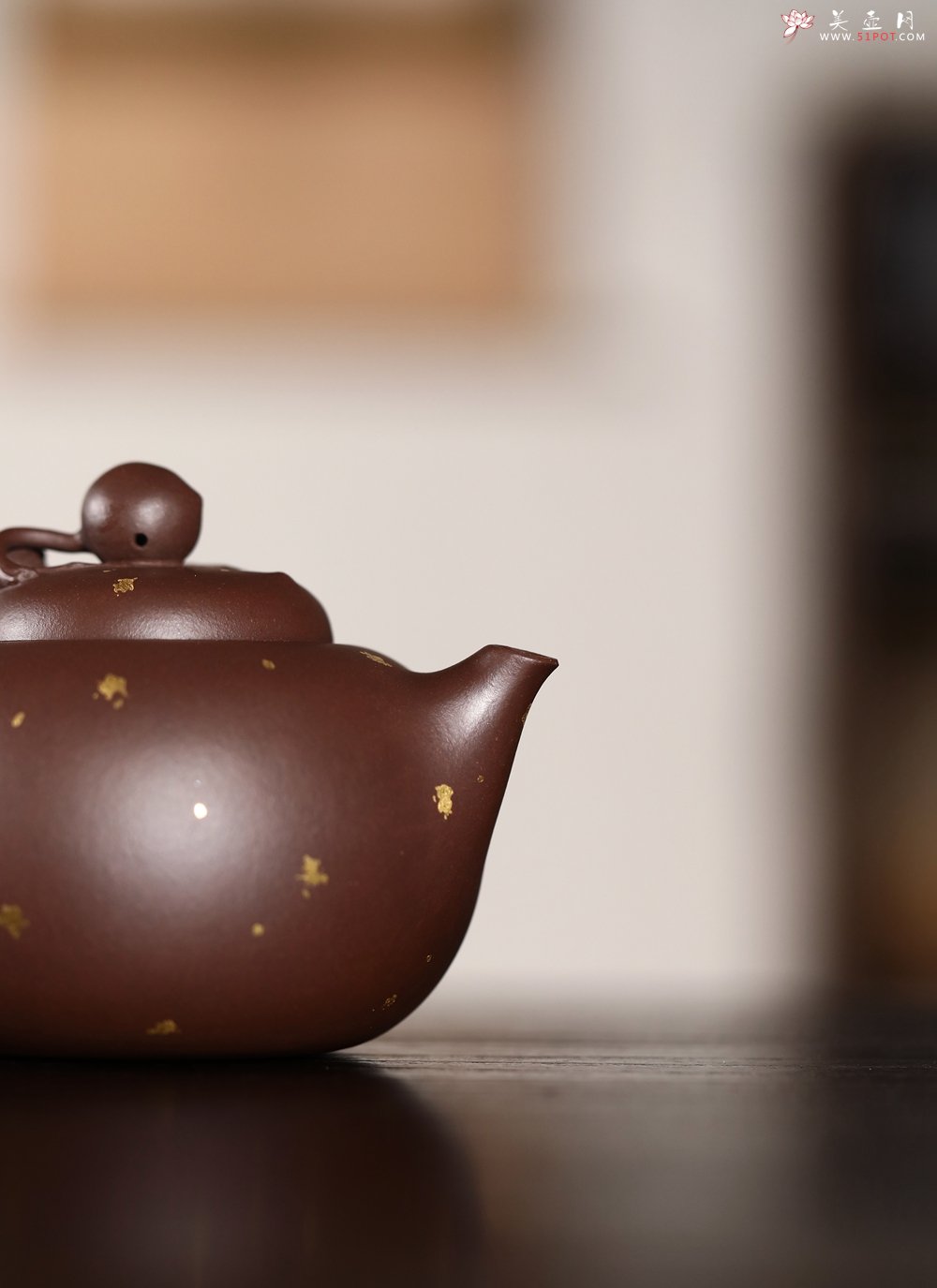 紫砂壶图片：潜力股周学学全手工洒金工艺特好文革紫泥精制寿桃壶 特费工 - 宜兴紫砂壶网