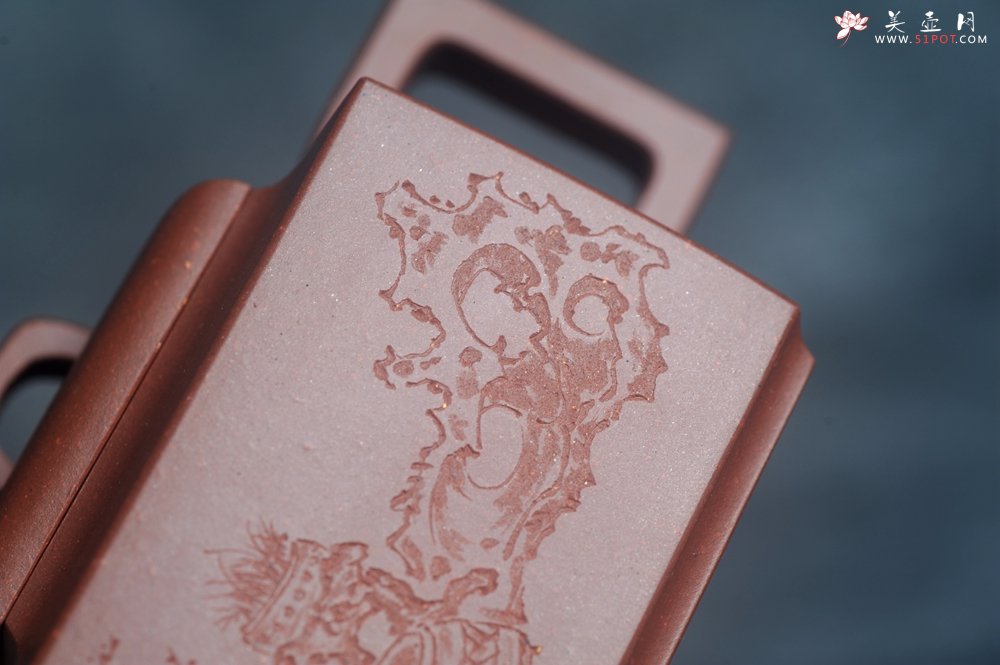 紫砂壶图片：全手工优质底槽清精致亚明四方壶 装饰清供图 特文气 - 宜兴紫砂壶网