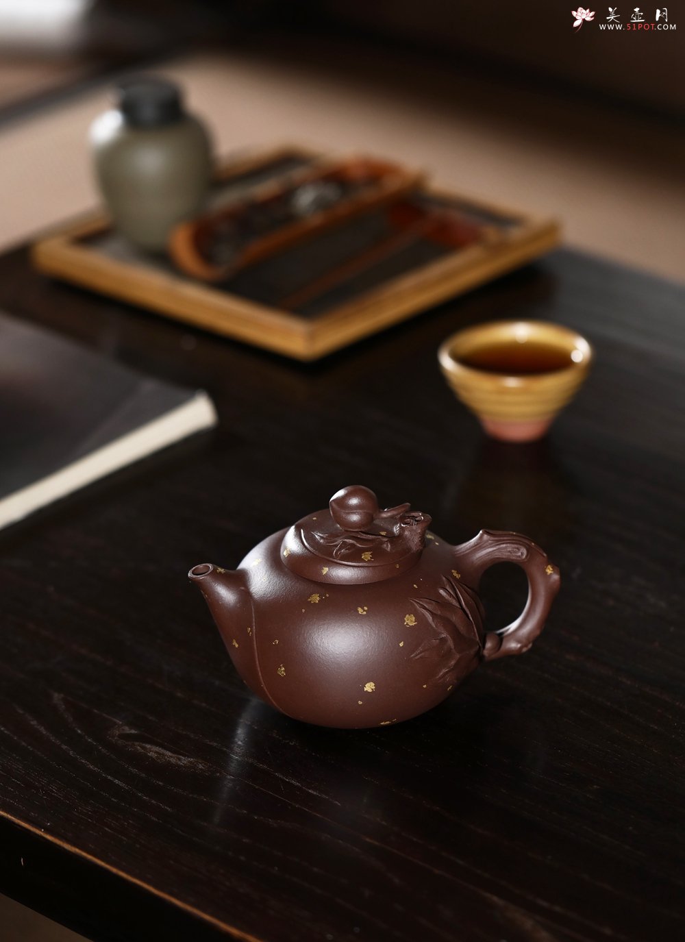 紫砂壶图片：潜力股周学学全手工洒金工艺特好文革紫泥精制寿桃壶 特费工 - 宜兴紫砂壶网