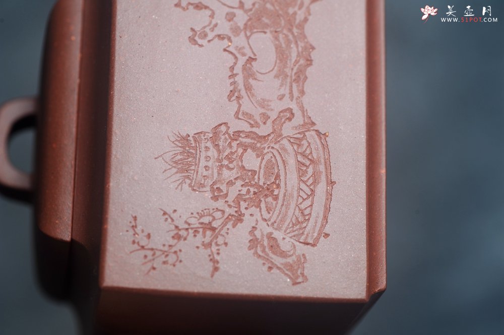 紫砂壶图片：全手工优质底槽清精致亚明四方壶 装饰清供图 特文气 - 宜兴紫砂壶网