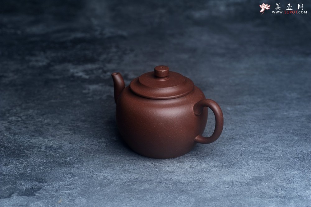 紫砂壶图片：美壶特惠 精致黑星红拼紫泥（家藏限量）平盖莲子壶 球孔出水爽利 茶人醉爱 - 宜兴紫砂壶网