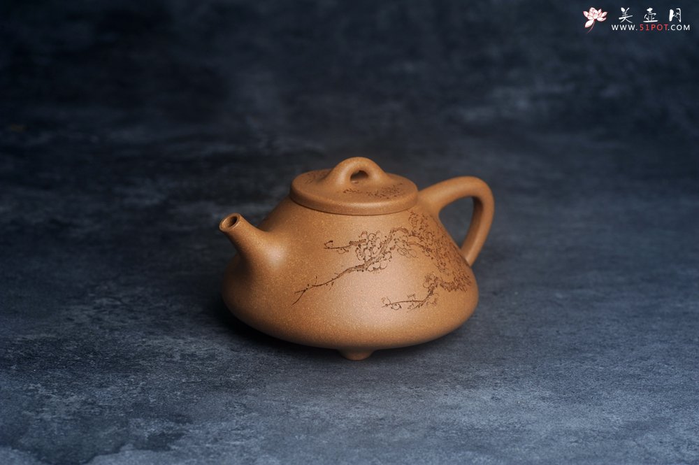 紫砂壶图片：美壶特惠 特好老黄段泥精致子冶石瓢壶 通景装饰梅花 特文气 - 宜兴紫砂壶网
