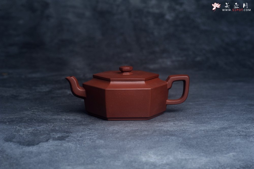 紫砂壶图片：美壶特惠 潜力股凌晨老师 精致全手工中槽清六方云台壶 - 宜兴紫砂壶网