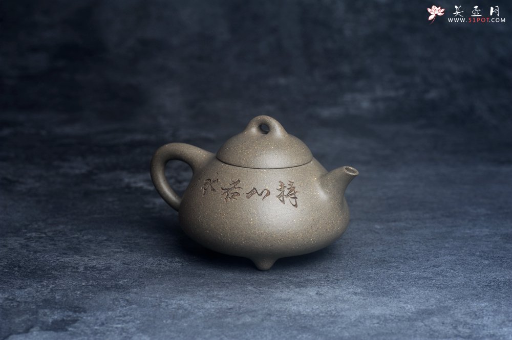 紫砂壶图片：美壶特惠 美壶网特供限量极品高温四号井老青段 精工乳瓢茶壶 装饰人物 特文气 - 宜兴紫砂壶网