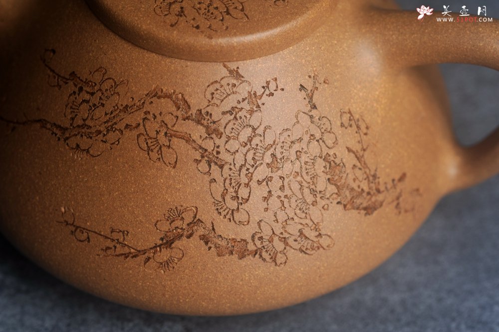 紫砂壶图片：美壶特惠 特好老黄段泥精致子冶石瓢壶 通景装饰梅花 特文气 - 宜兴紫砂壶网