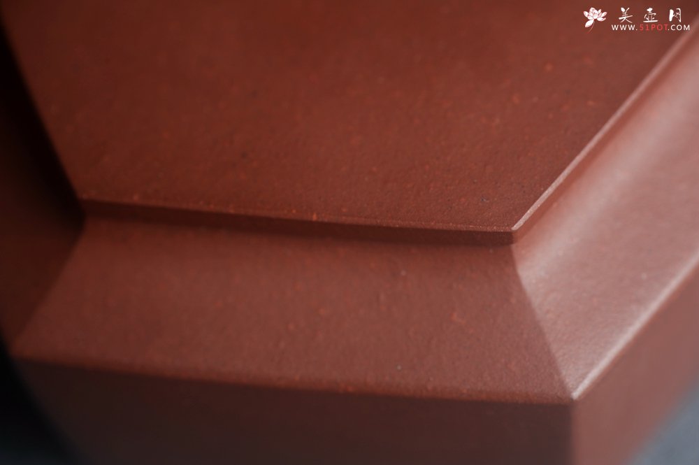 紫砂壶图片：美壶特惠 潜力股凌晨老师 精致全手工中槽清六方云台壶 - 宜兴紫砂壶网