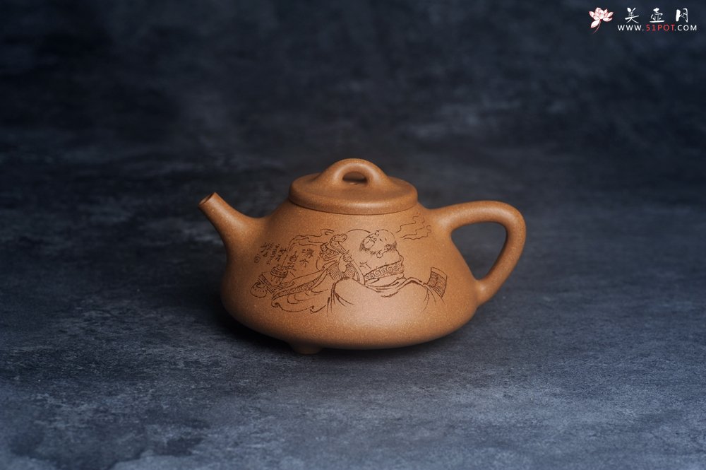 紫砂壶图片：壶特惠 特好老黄段泥精致子冶石瓢壶 装饰人物 妙趣横生  特文气 - 宜兴紫砂壶网
