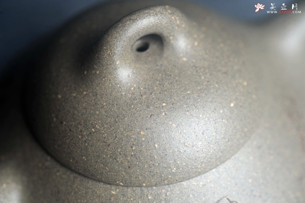 紫砂壶图片：美壶特惠 美壶网特供限量极品高温四号井老青段 精工乳瓢茶壶 装饰人物 特文气 - 宜兴紫砂壶网