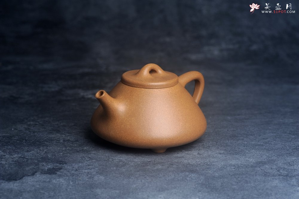 紫砂壶图片：美壶特惠 特好老黄段泥精致子冶石瓢壶 - 宜兴紫砂壶网