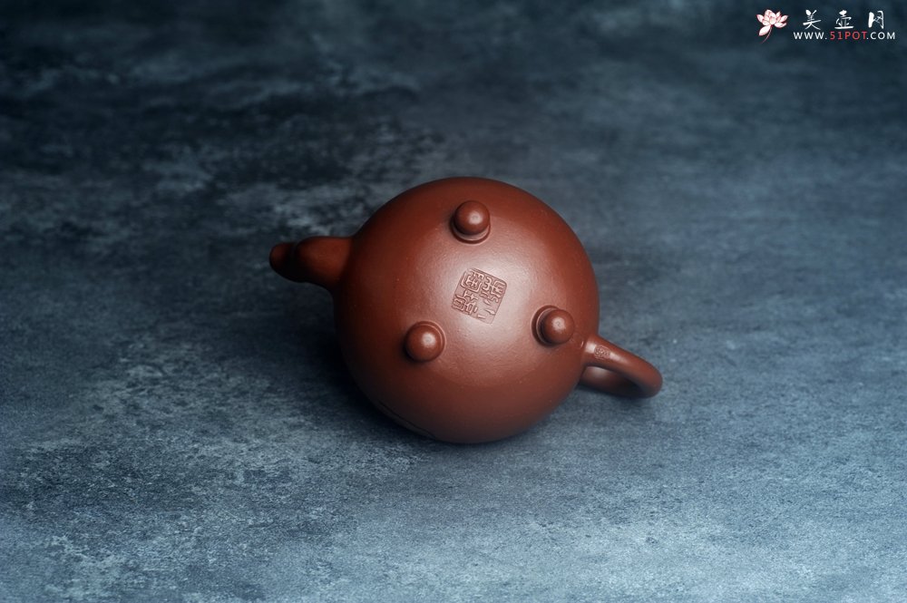 紫砂壶图片：潜力股周小培老师 4号井深井红皮龙 全手工桥钮乳鼎壶 期待与您结缘 - 宜兴紫砂壶网