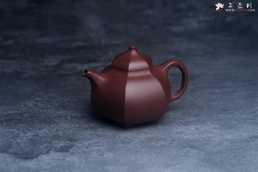 紫砂壶图片：美壶特惠 潜力股凌晨老师 精致全手工枣红泥六方乳鼎茶壶 - 宜兴紫砂壶网