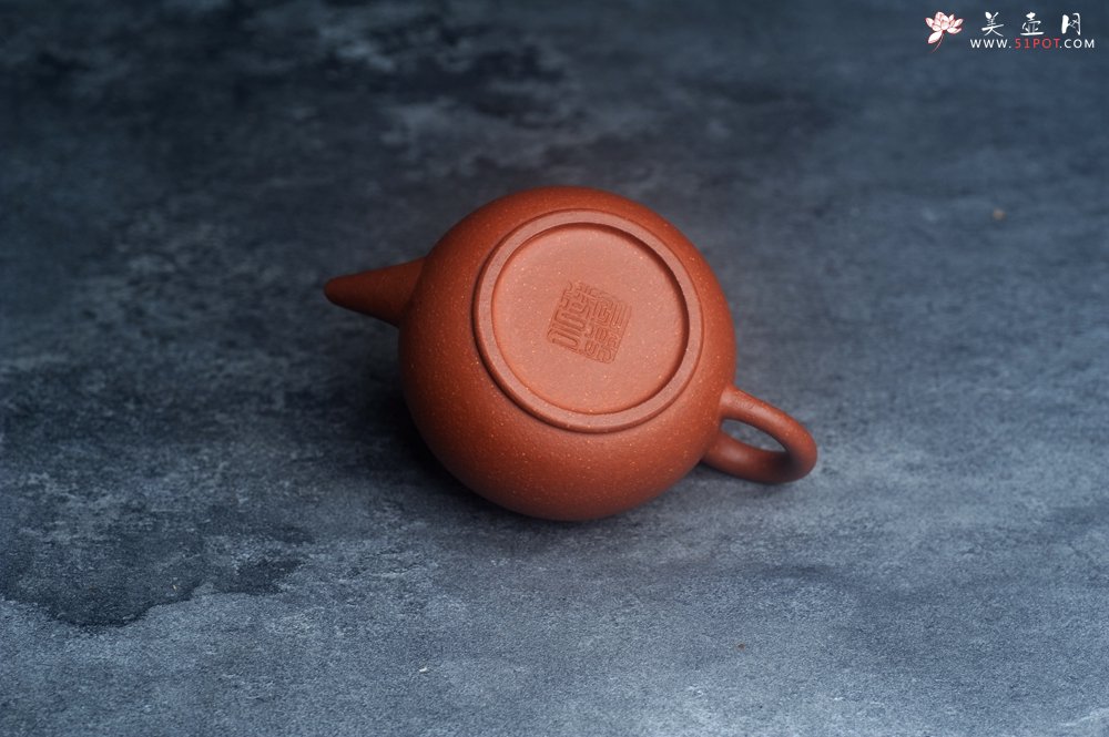 紫砂壶图片：美壶特惠 潜力股殷老师全手工特好降坡泥小水平壶 茶人醉爱 - 宜兴紫砂壶网