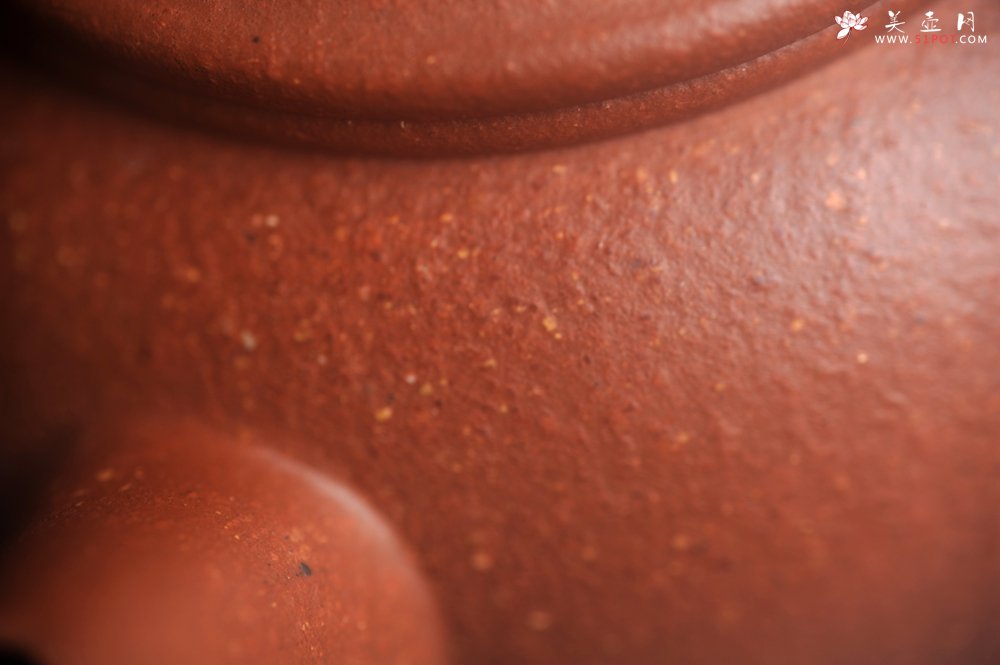 紫砂壶图片：美壶特惠 潜力股殷老师全手工特好降坡泥小水平壶 茶人醉爱 - 宜兴紫砂壶网