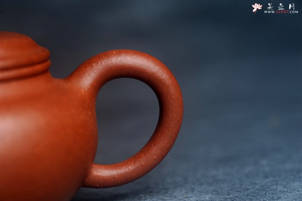 紫砂壶图片：油润降坡泥 超精致全手工仿古壶 气韵流畅 - 宜兴紫砂壶网