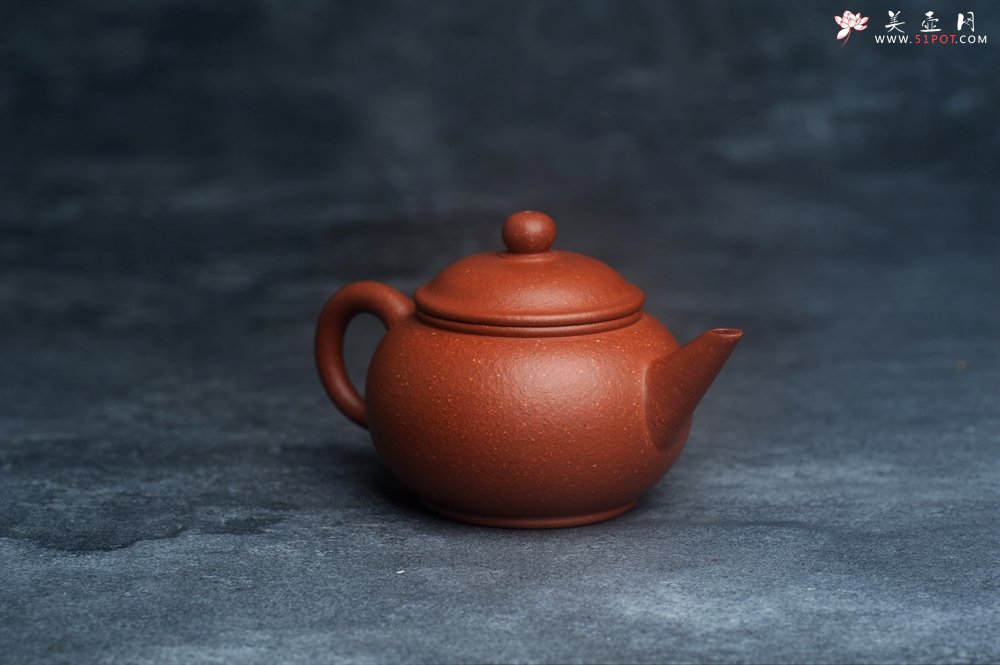 紫砂壶图片：美壶特惠 潜力股殷老师全手工特好降坡泥小水平壶 茶人醉爱 - 宜兴紫砂壶网