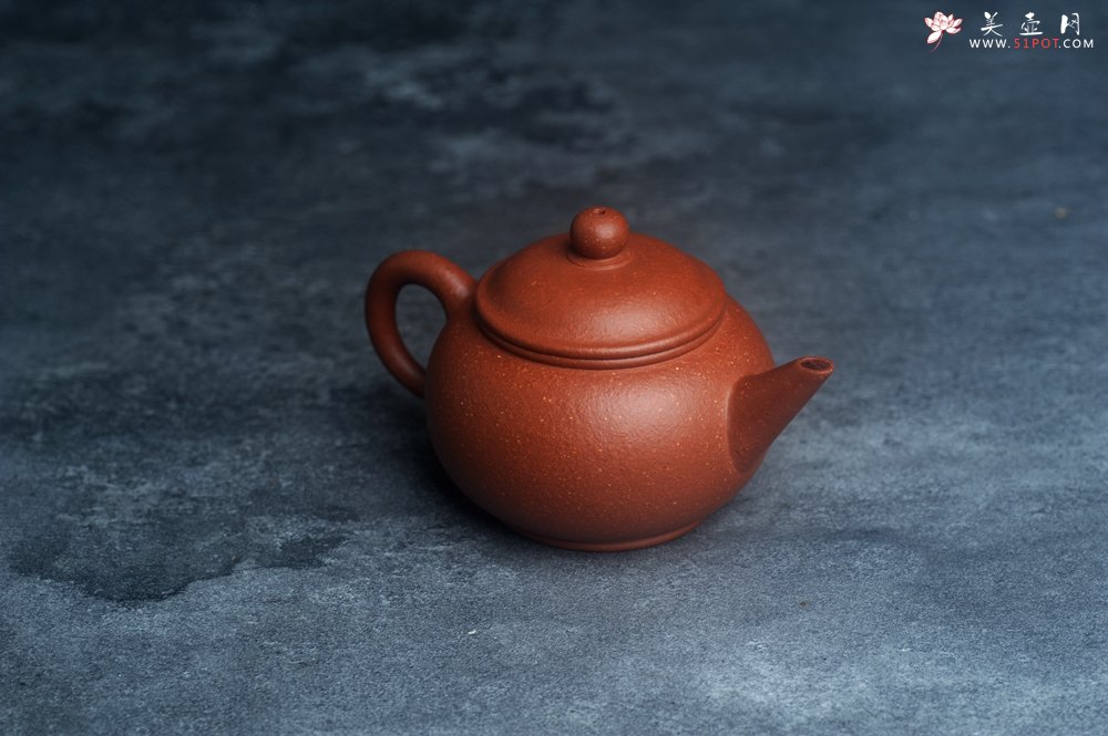 紫砂壶图片：美壶特惠 潜力股殷老师全手工特好降坡泥小水平壶 茶人醉爱 - 宜兴紫砂壶网