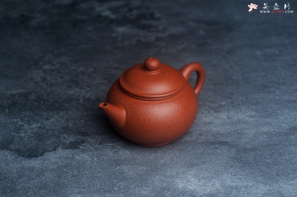 紫砂壶图片：美壶特惠 潜力股殷老师全手工特好降坡泥小水平壶 茶人醉爱 - 宜兴紫砂壶网