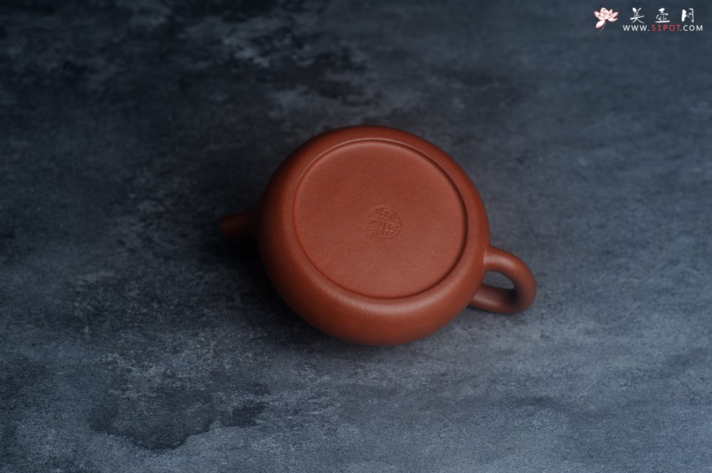 紫砂壶图片：王老师新品 庆十一特惠 全手工红降坡合瓢壶 特文气 - 宜兴紫砂壶网