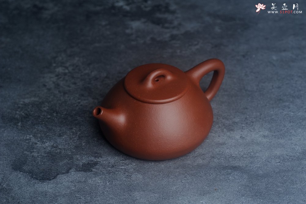 紫砂壶图片：王老师新品 庆十一特惠 全手工红降坡合瓢壶 特文气 - 宜兴紫砂壶网