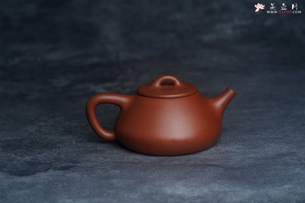 紫砂壶图片：王老师新品 庆十一特惠 全手工红降坡合瓢壶 特文气 - 宜兴紫砂壶网