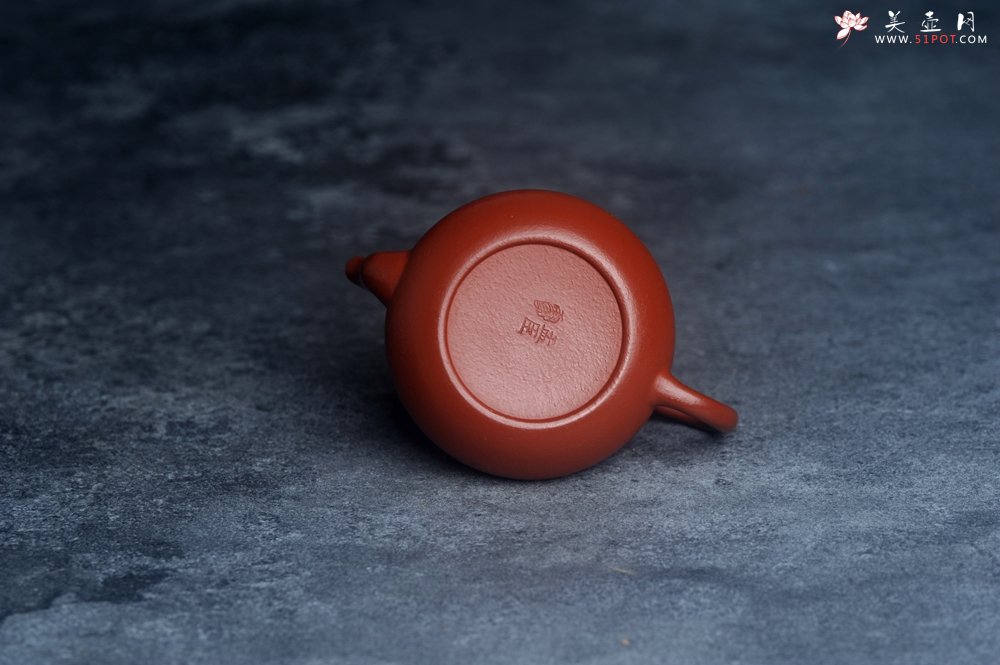 紫砂壶图片：美壶特惠 优质朱泥孟臣款小品君德壶 茶人醉爱 - 宜兴紫砂壶网