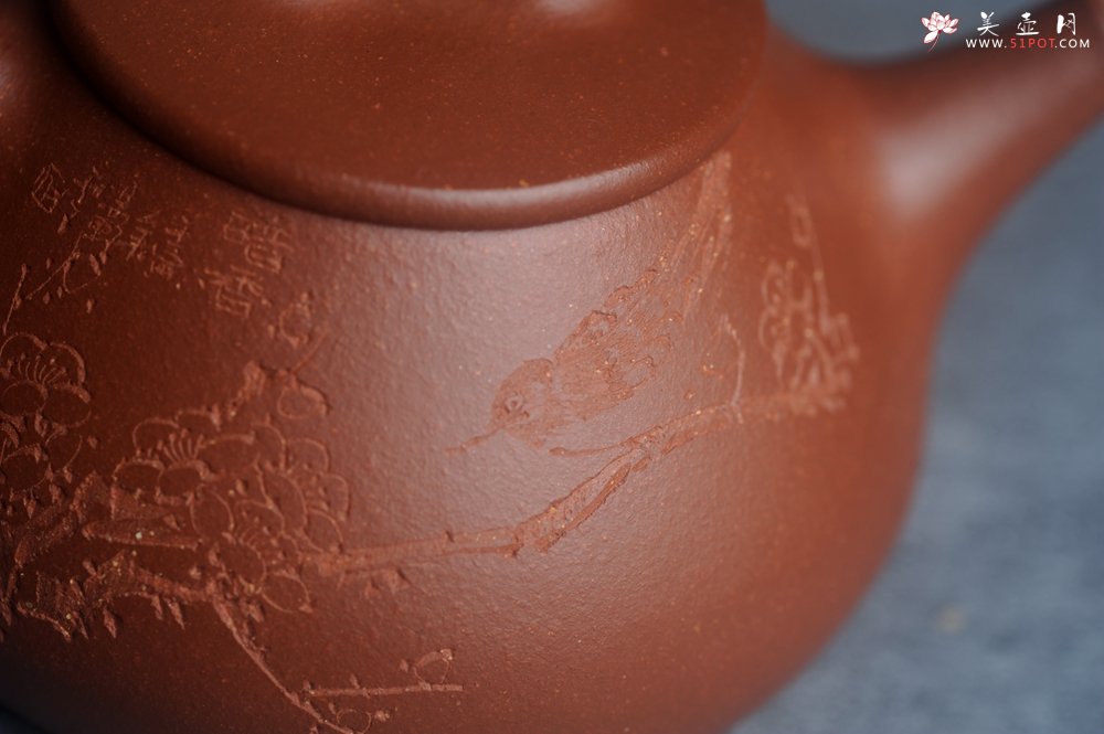 紫砂壶图片：美壶特惠 王老师全手工红降坡合瓢壶230cc 国助工 易轩 杨志超老师刻绘 装饰喜上眉梢特文气 - 宜兴紫砂壶网