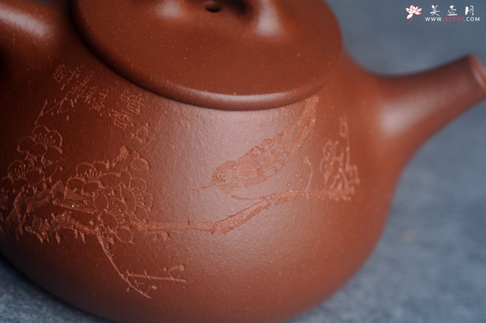 紫砂壶图片：美壶特惠 王老师全手工红降坡合瓢壶230cc 国助工 易轩 杨志超老师刻绘 装饰喜上眉梢特文气 - 宜兴紫砂壶网