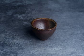 紫砂壶图片：美杯特惠 精致柴烧紫砂主人杯 茶人醉爱 - 宜兴紫砂壶网