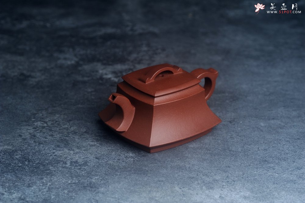 紫砂壶图片：美壶特惠 精致全手工 中槽清腰玉四方壶 - 宜兴紫砂壶网