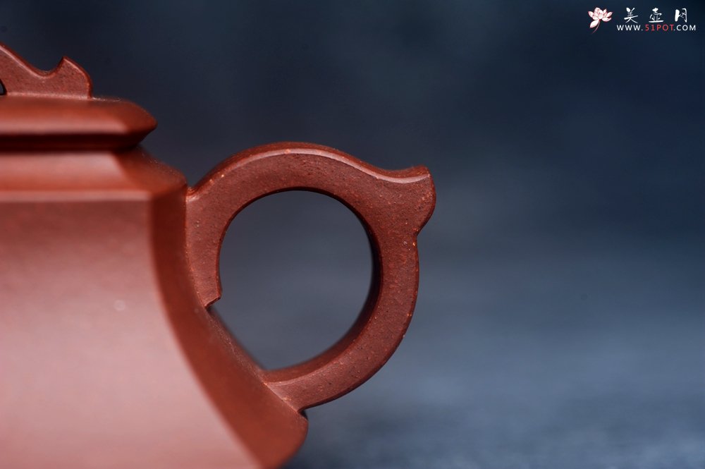 紫砂壶图片：美壶特惠 精致全手工 中槽清腰玉四方壶 - 宜兴紫砂壶网