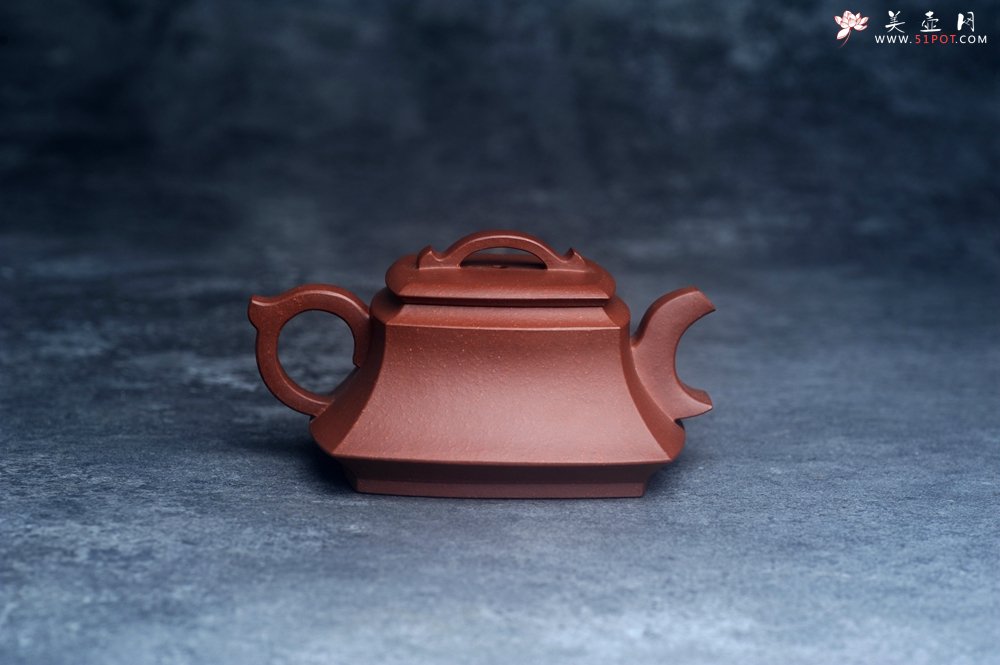紫砂壶图片：美壶特惠 精致全手工 中槽清腰玉四方壶 - 宜兴紫砂壶网