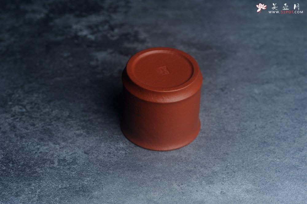 紫砂壶图片：美杯特惠 优质朱泥精致清趣杯 主人杯 装饰文雅 - 宜兴紫砂壶网