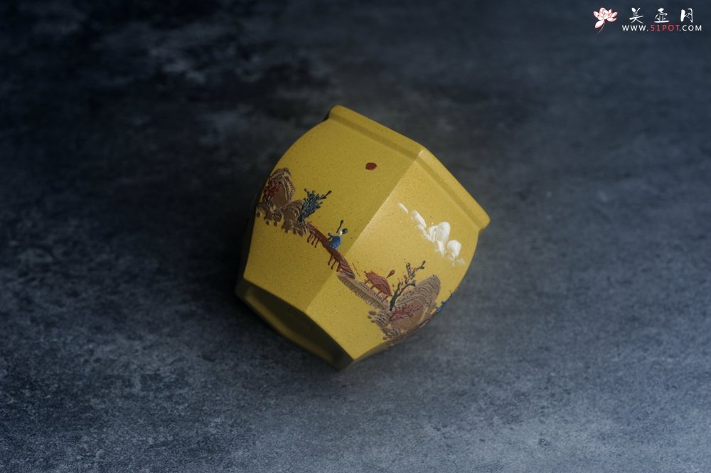 紫砂壶图片：美杯特惠 优质好料黄金段泥好工六方山水主人杯 - 宜兴紫砂壶网