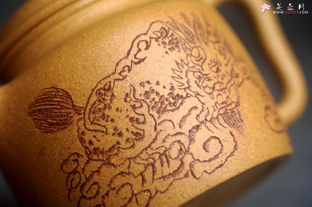 紫砂壶图片：美壶特惠 优质段泥德中 装饰瑞兽图 特文气 - 宜兴紫砂壶网