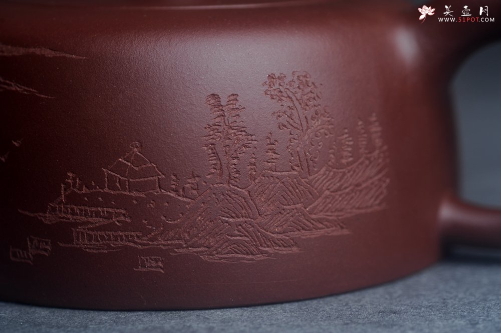 紫砂壶图片：美壶特惠精工大井栏 装饰山水 特文气 - 宜兴紫砂壶网